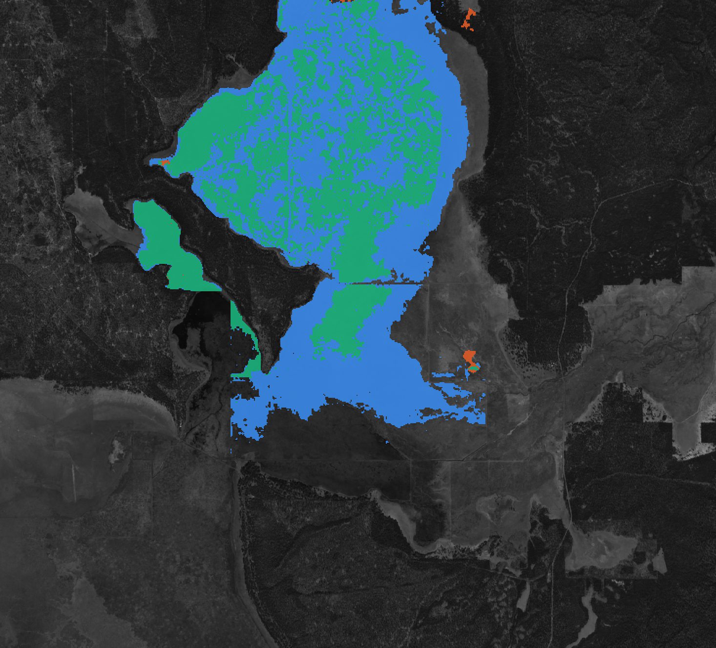 Change map of wet area, May 2023 versus May 2025, inside the project reach and upper marsh zones.